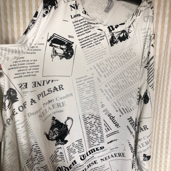 Newsprint top - Picture 2 of 3